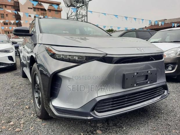 New Toyota bZ4X 2024 Gray