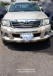 Toyota Hilux 2015 Pearl for sale
