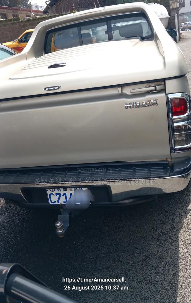 Toyota Hilux 2015 Pearl