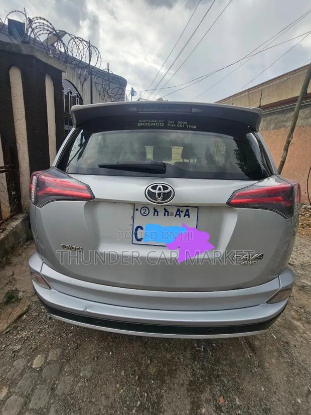 Toyota RAV4 2016 Silver