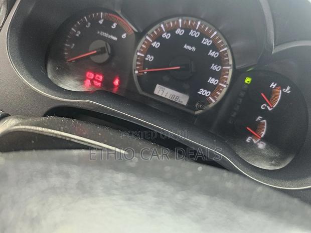 Toyota Hilux WORKMATE 2014 Silver