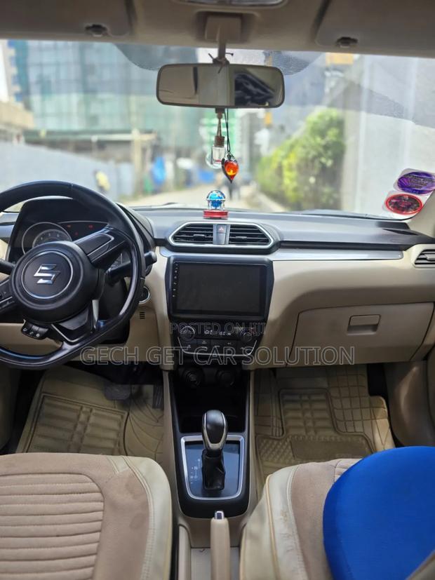 Suzuki Dzire 2022 Silver