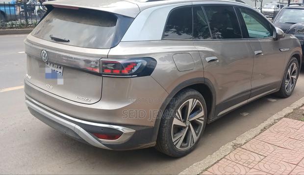 Volkswagen ID.6 2022 Gray