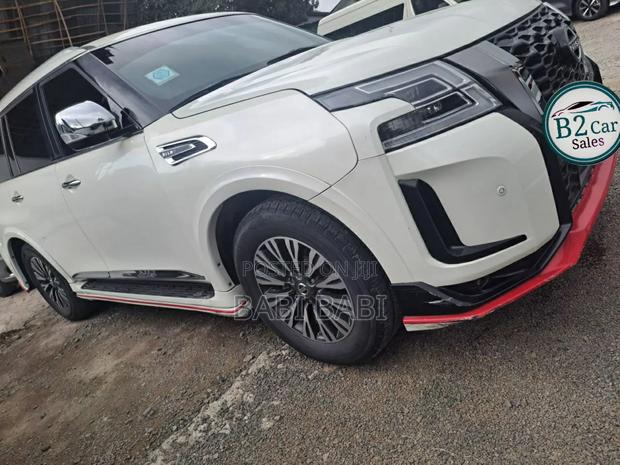 Nissan Patrol 2016 White