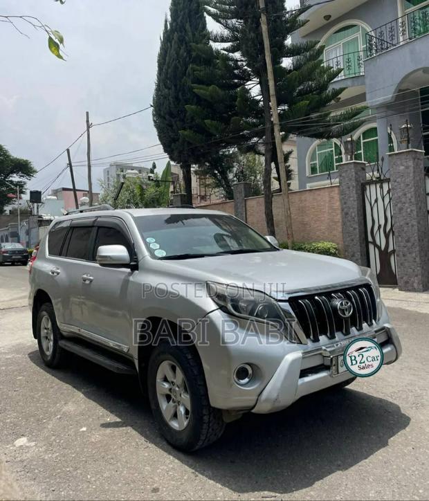 Toyota Land Cruiser Prado 2016 Silver