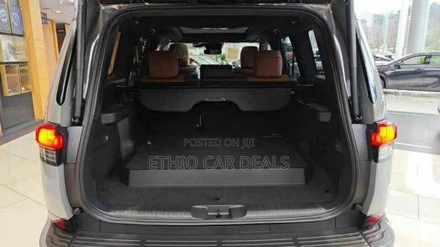 Lexus GX 2025 Beige