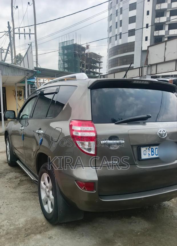 Toyota RAV4 2012