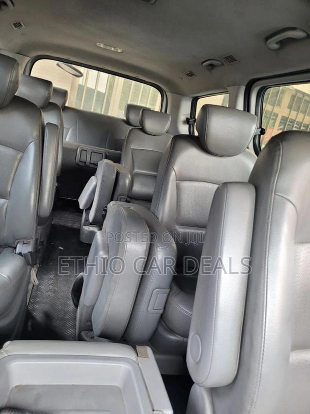 Hyundai Starex 2016 Silver