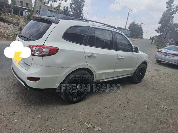 Hyundai Santa Fe 2013 White