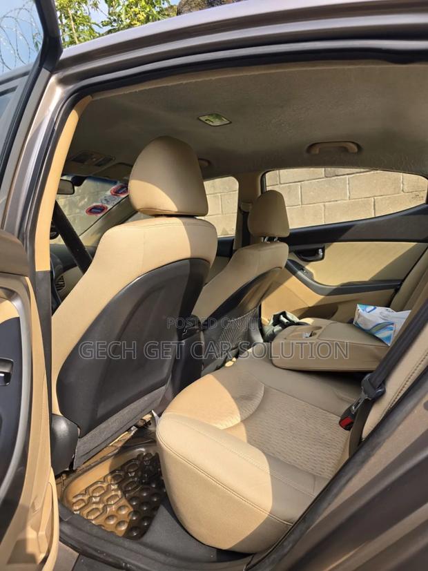 Hyundai Elantra 2013 Brown