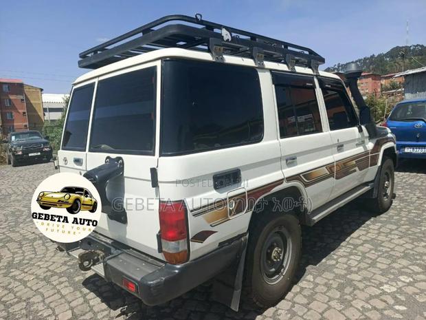 Toyota Land Cruiser 2019 White