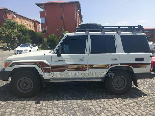 Toyota Land Cruiser 2019 White