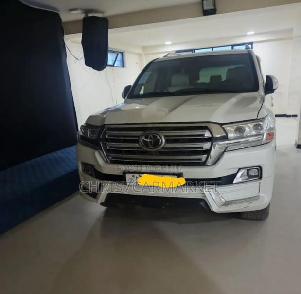 Toyota Land Cruiser 4.5 V8 VXR 2009 White