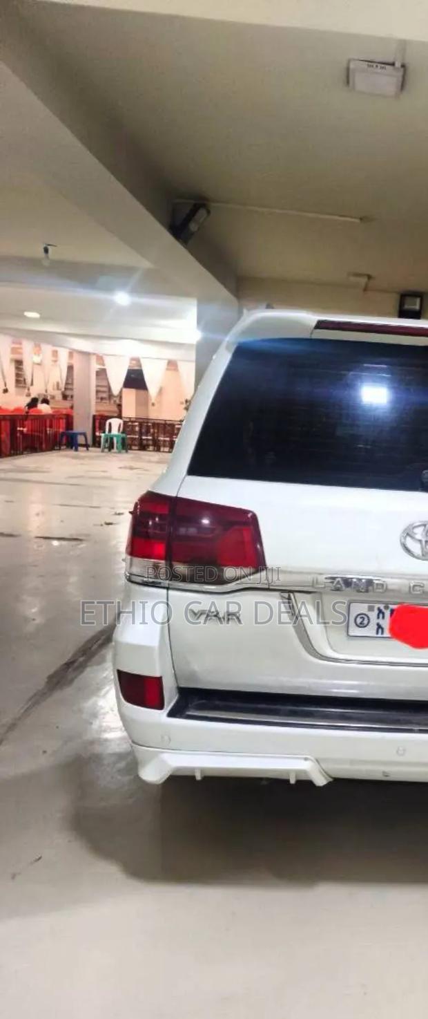 Toyota Land Cruiser 4.5 V8 VXR 2009 White