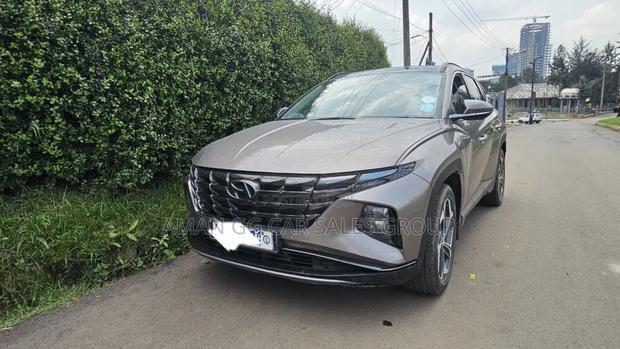 Hyundai Tucson 2022 Gold