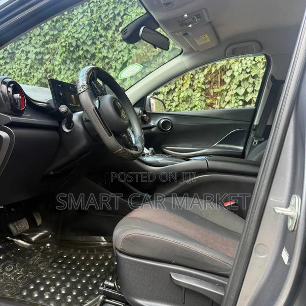 BYD E2 43 kWh 94 hp FWD 2024 Gray