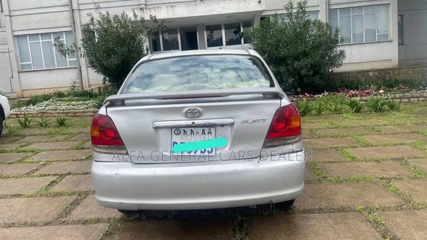 Toyota Platz 2005 Silver