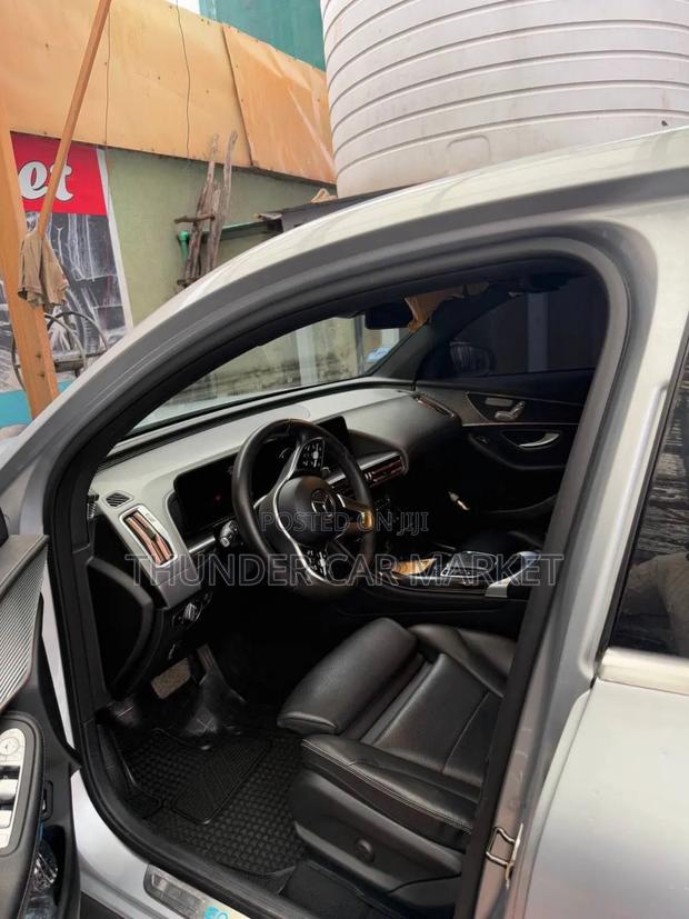 Mercedes-Benz EQC EQC400 4MATIC 2023 Silver