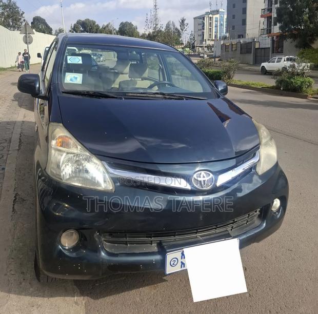 Toyota Avanza 2013 Black