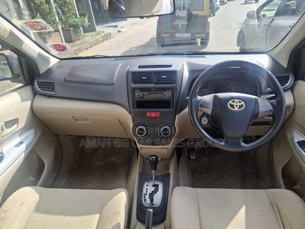 Toyota Avanza 2013 Black