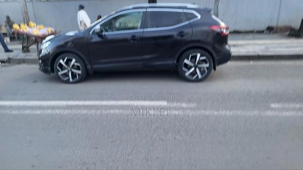 Nissan Qashqai 2018 Matt Black