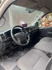 Toyota HiAce 2011 White for sale