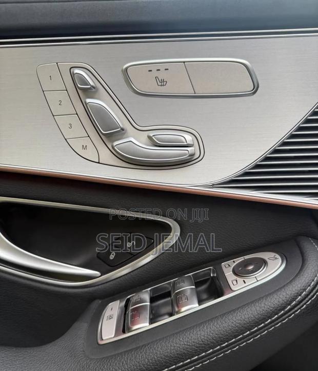 Volkswagen ID.4 2024 Gray