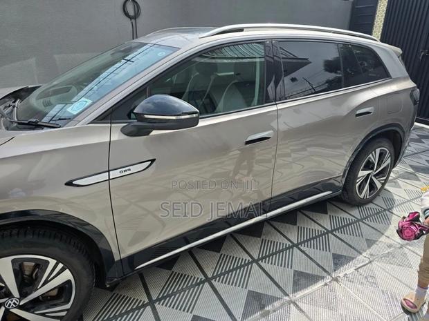 Volkswagen ID.4 2024 Gray