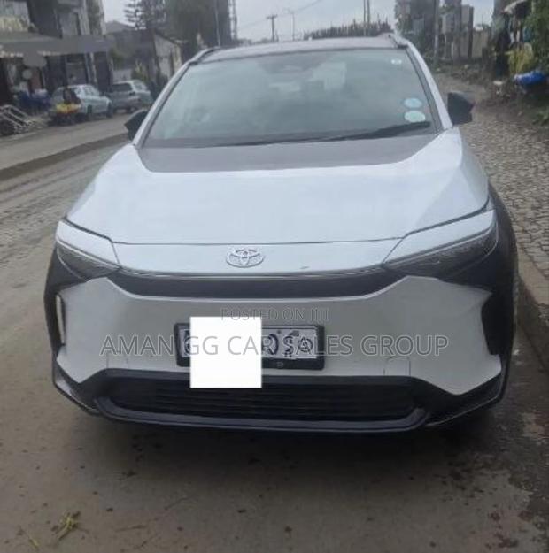 Toyota bZ4X 2023 White