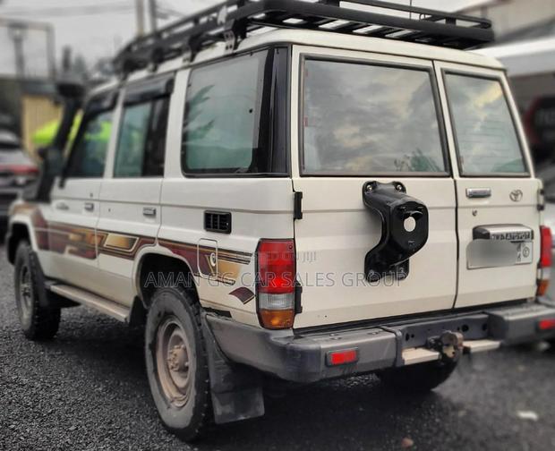 Toyota Land Cruiser 2019 White