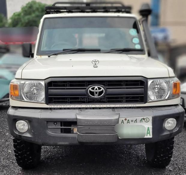 Toyota Land Cruiser 2019 White