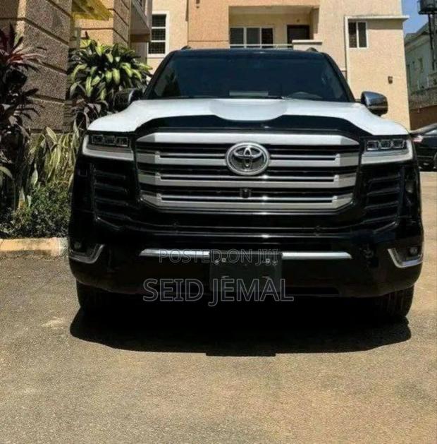 New Toyota Land Cruiser 2023 Matt Black