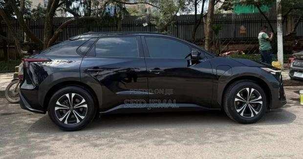 Toyota bZ4X 2023 Matt Black