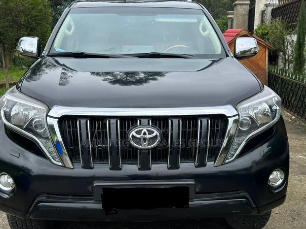 Toyota Hilux 2016 Black