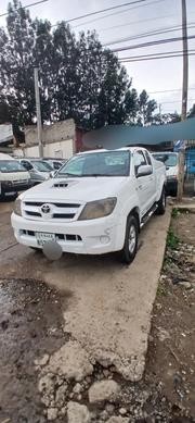 Toyota Hilux 2.5 D-4D SRX 2007 White for sale
