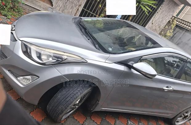 Hyundai Elantra 2015 Silver