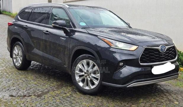 Toyota Highlander Hybrid 2024 Gray