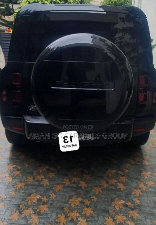 Land Rover Defender 2024 Black