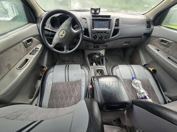 Toyota Hilux 2008 Gold