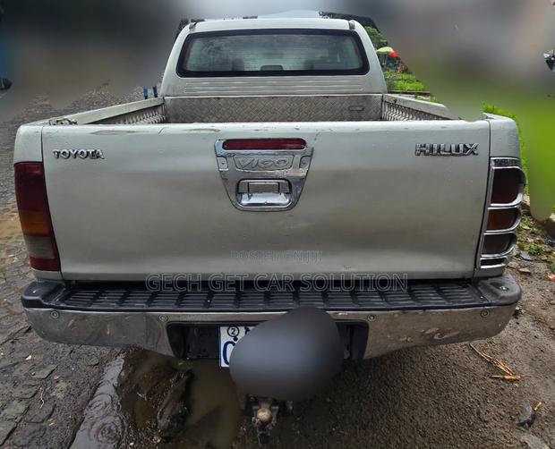 Toyota Hilux 2008 Gold
