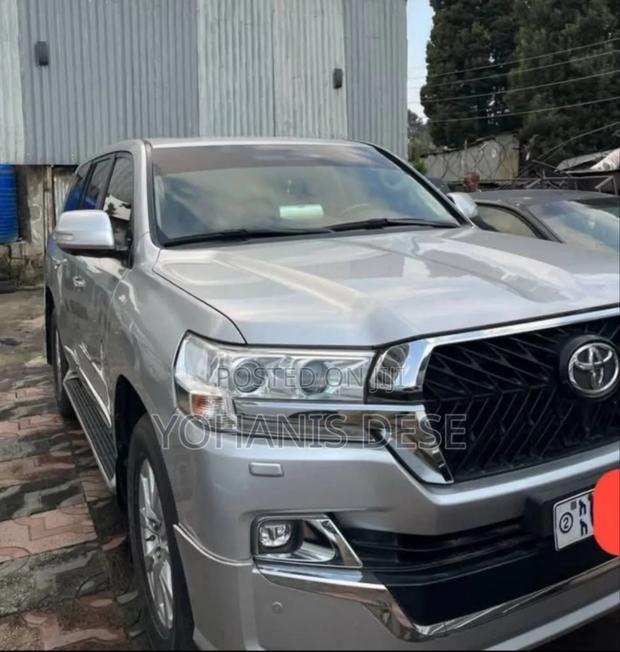 Toyota Land Cruiser 2019 Silver
