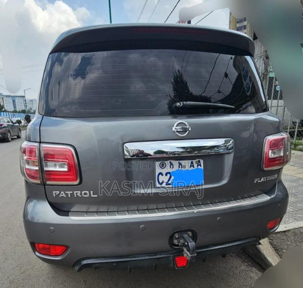 Nissan Patrol 2017 Silver