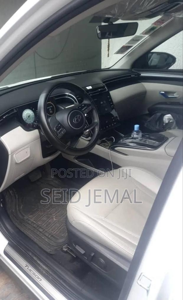 Hyundai Tucson 2022 White