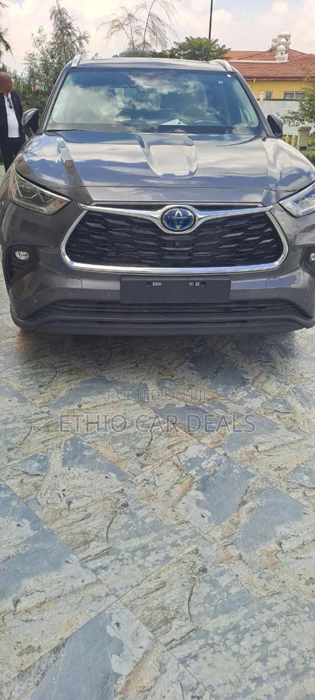 New Toyota Highlander Hybrid 2024 Black