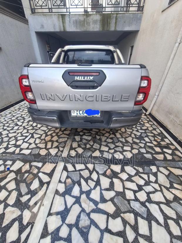 Toyota Hilux Revo Double Cab Deisel 2.8 AWD 2021 Silver