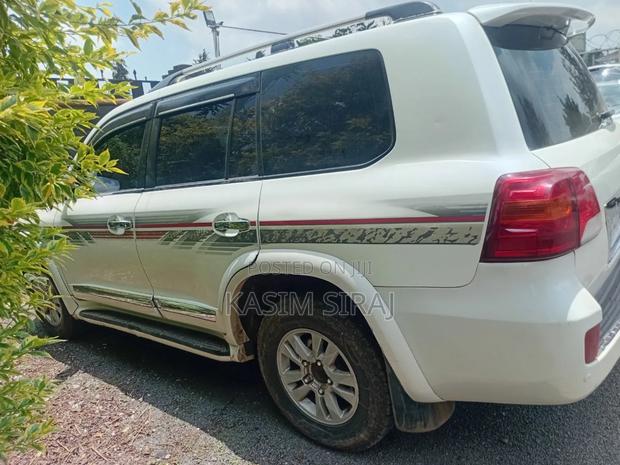 Toyota Land Cruiser 4.5 V8 GX-R 2012 White