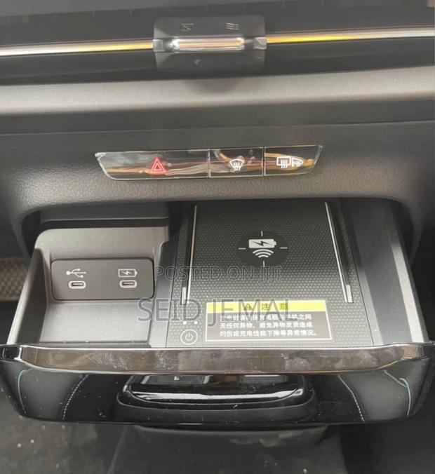 New Honda e:NS2 68.8 kWh FWD 2025 Silver