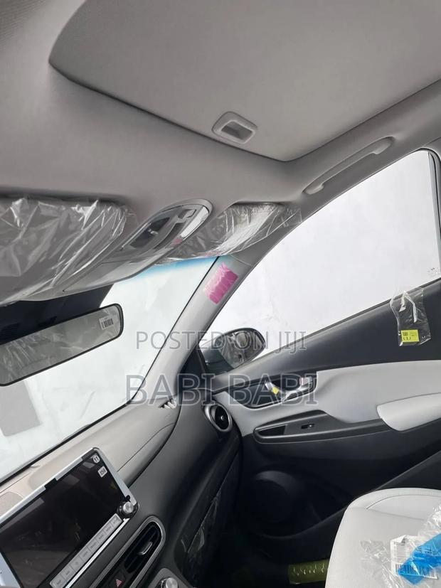 New Hyundai Kona 2025 Gray