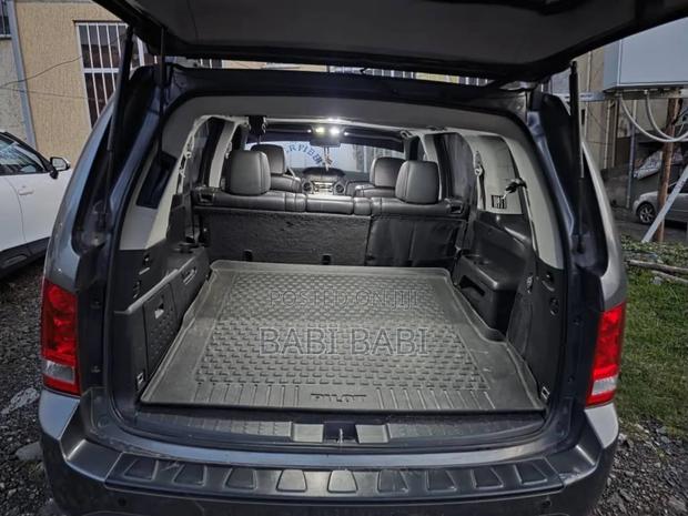 Honda Pilot 2011 Gray