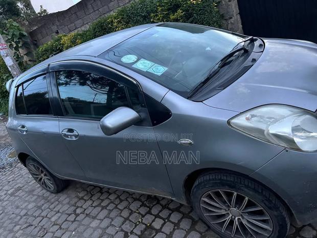 Toyota Yaris 1.0 VVT-i 2007 Silver